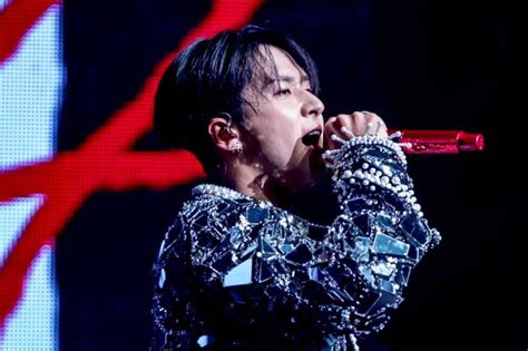korean rapper ravi.